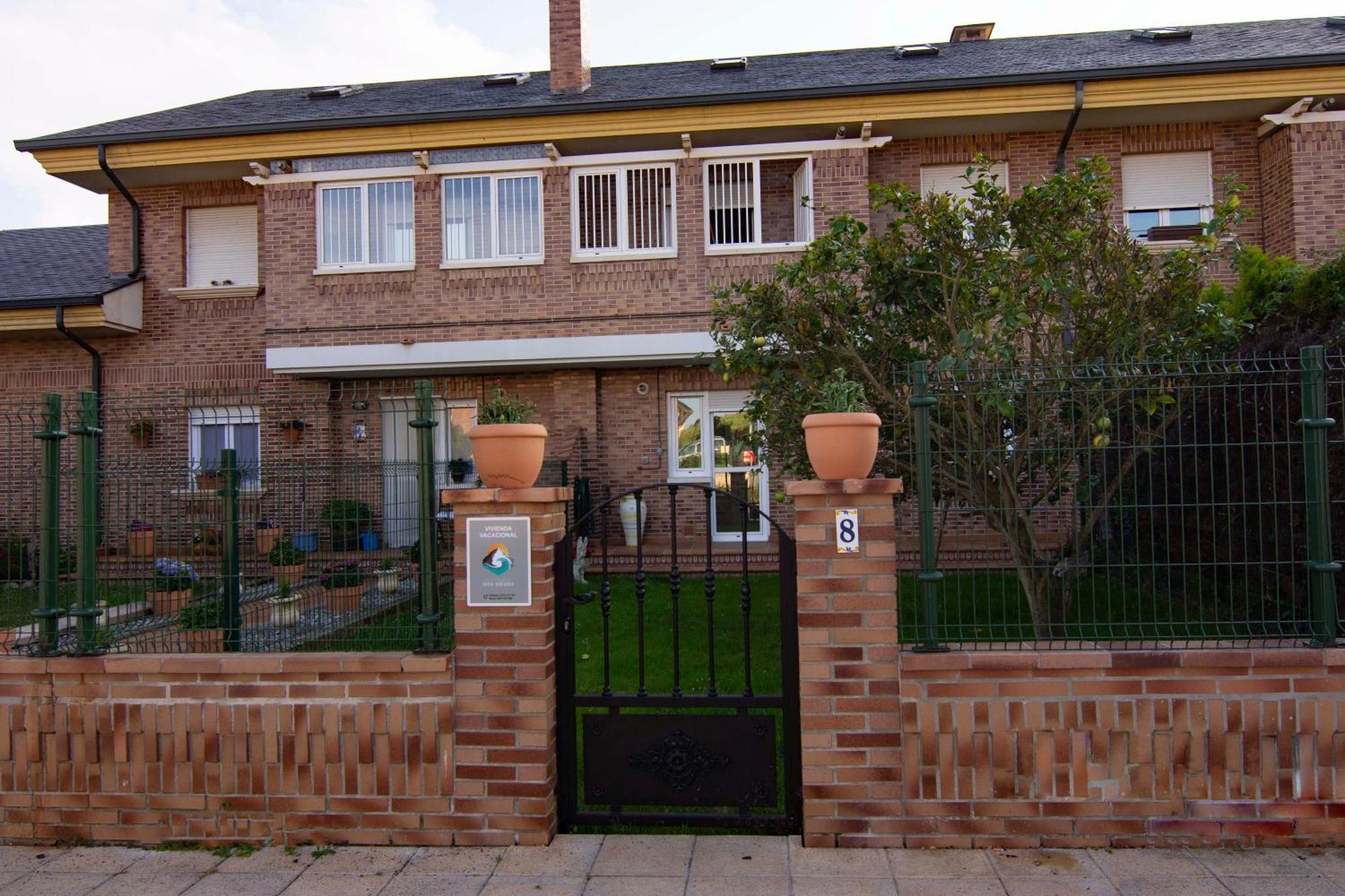 Apartamento Costa Cantabria Cuchia المظهر الخارجي الصورة